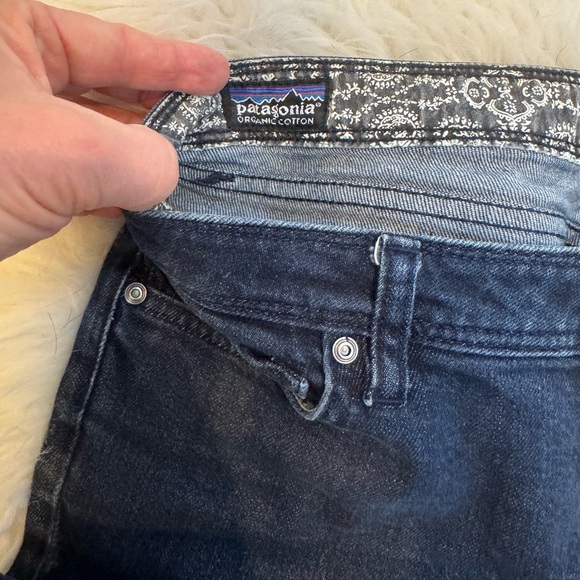 Women’s Patagonia cargo jeans - Picture 4 of 9